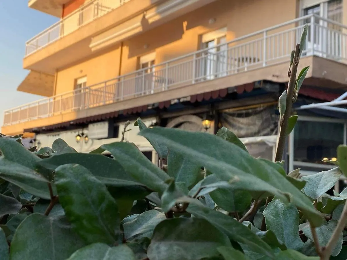La Mer Rooms Peraia