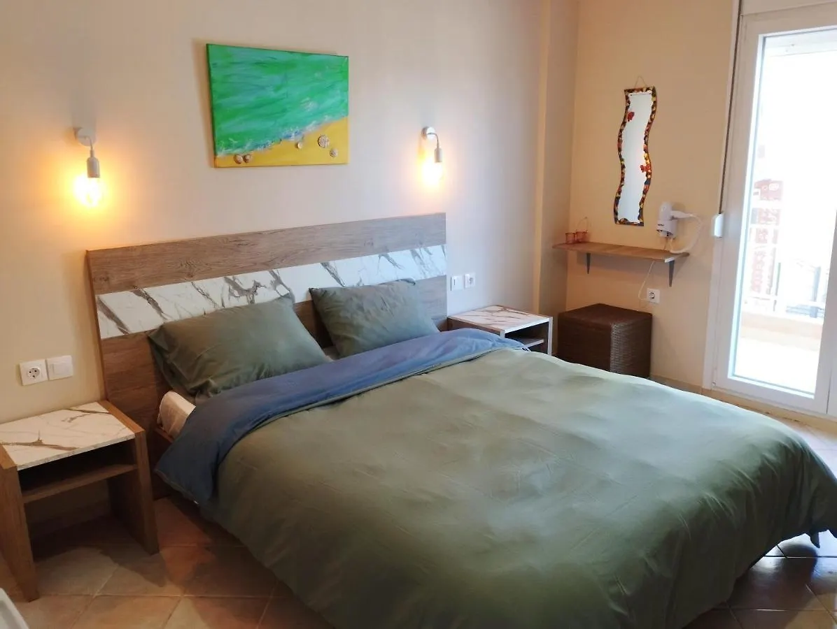 La Mer Rooms Peraia Apartment
